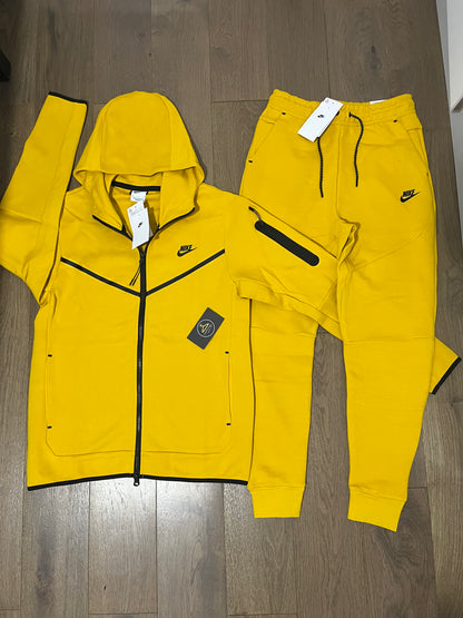 New season tech fleece yellow black