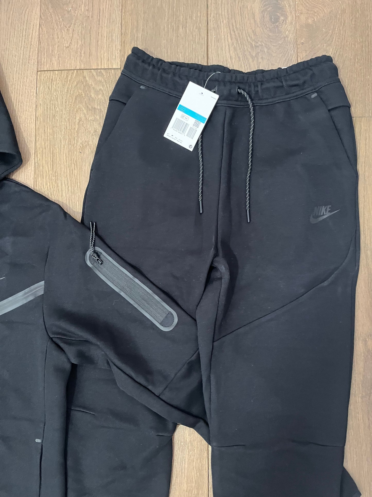 Tech Fleece New season black tracksuit