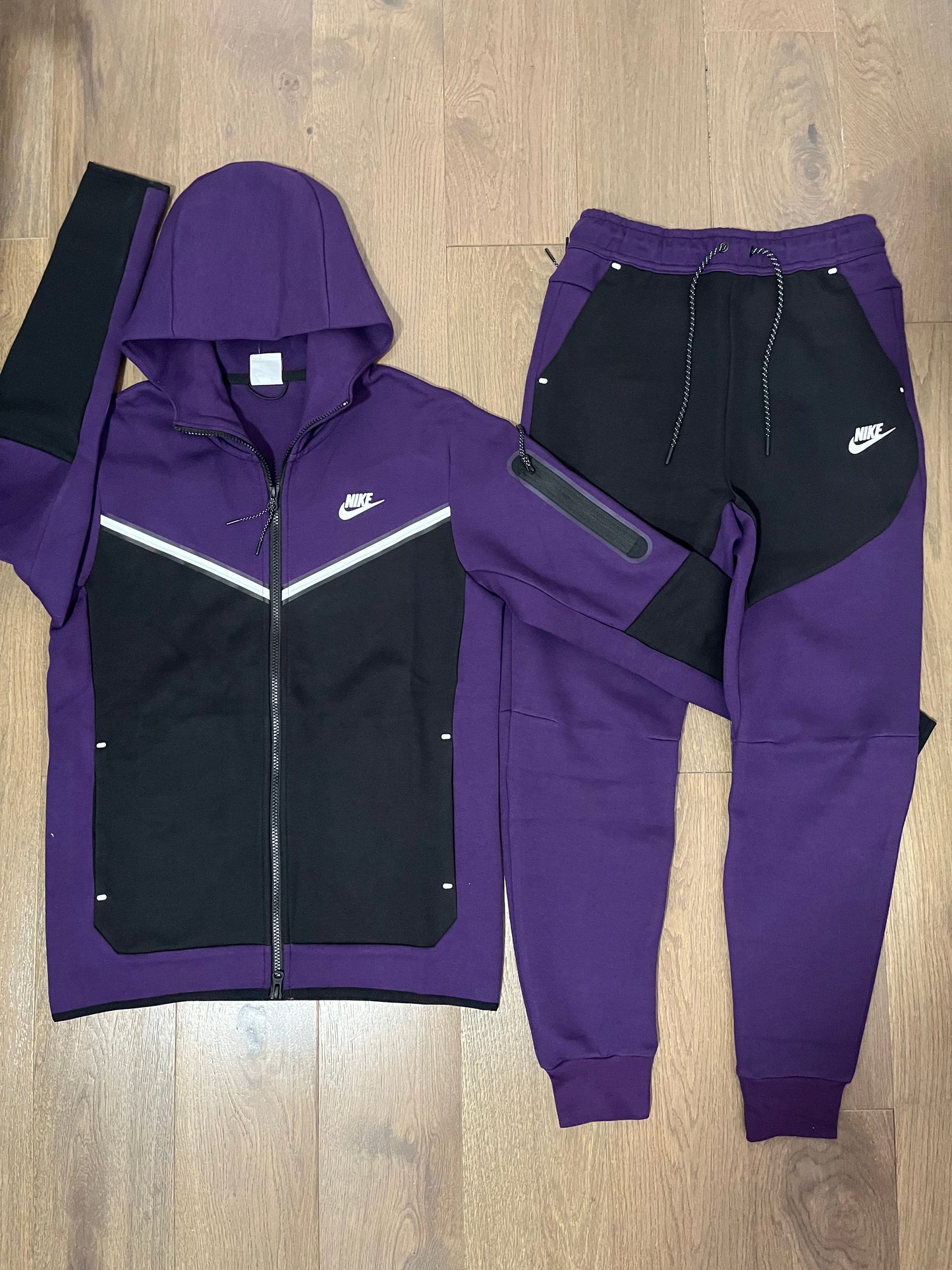 Tech Fleece new season tracksuit purple white